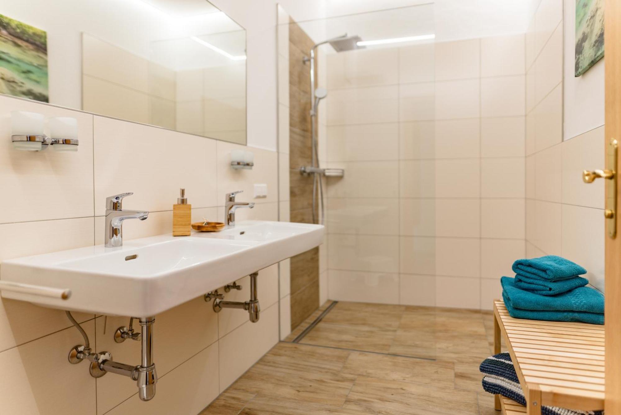 Haus Koenig Apartment Mauterndorf  Bagian luar foto
